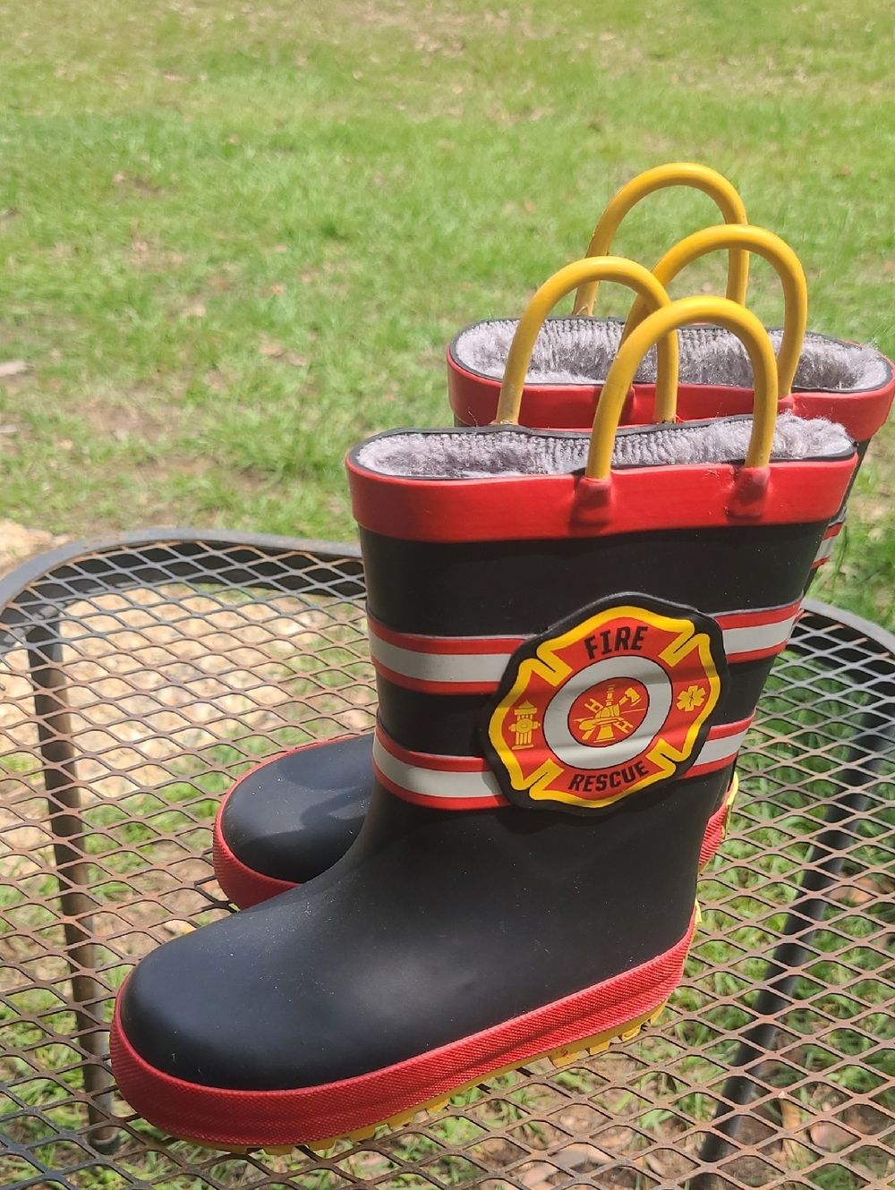 Kids Fire Rescue Rain Boots - Black and Red